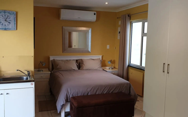 Constantia Cottages