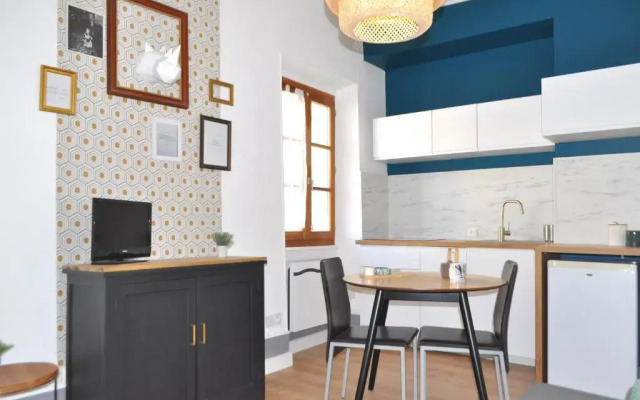 SEJOURAIXLESBAINS - Appartements Confidence hyper centre calme