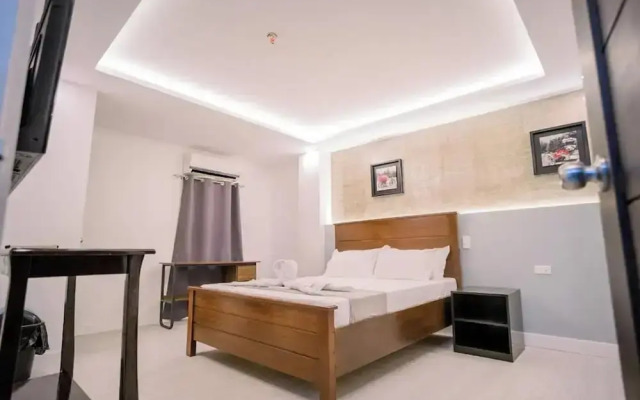 Spotlight Hotel near Hundred Islands wharf