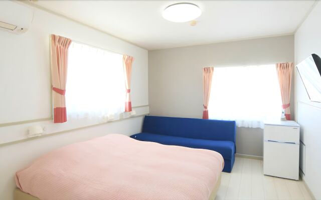 Marine Blue where you can stay with dogs