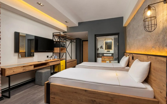 Pagoda Hotel