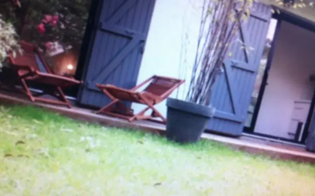NOUVEAU studio chic sur jardin***