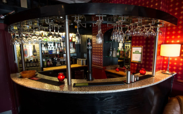 Waterside Boutique Hotel