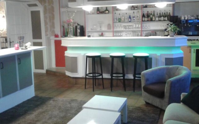 Hotel Le Merle Blanc