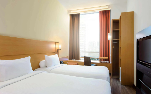 ibis Singapore Novena - Image 7