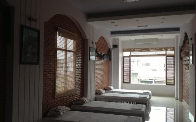 Lu Khach Quan Homestay