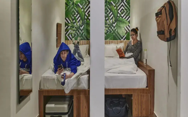 Minimalist Poshtel and Suites - Hostel