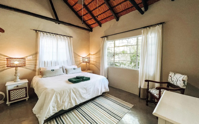 24 Degrees Self-Catering