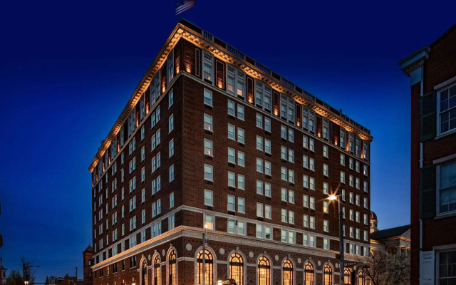 The Yorktowne Hotel, Tapestry Collection by Hilton