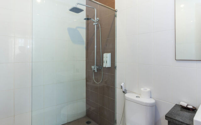 RedDoorz Plus Near Sanur Beach 2