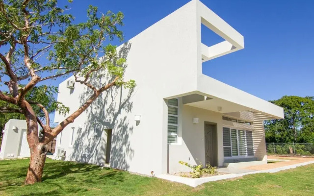 Cozy and Charming two Bedroom Villa