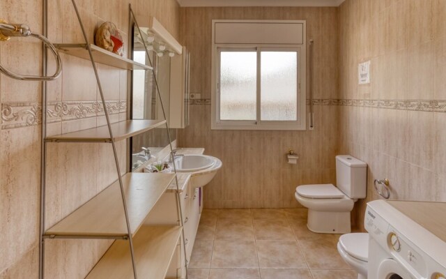 Premium Holiday Home in El Vendrell With Swimming Pool