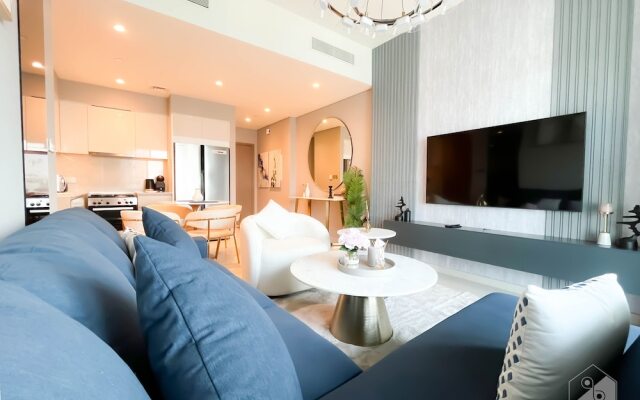 Ultimate Luxury in the Heart of Downtown