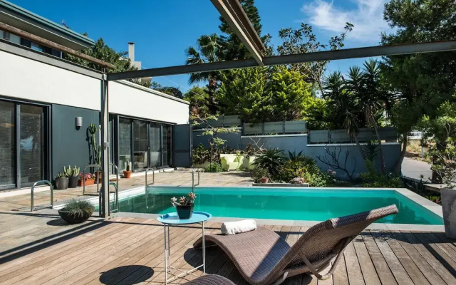 Artistic Private Pool Villa with Gorgeous Gardens