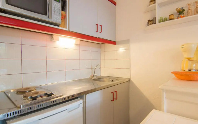 Les Cyprianes - Inh 27521