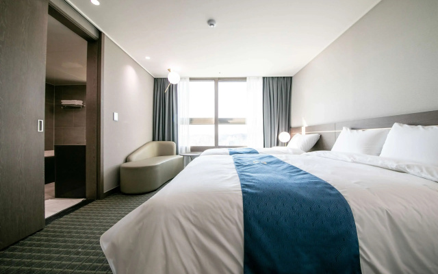 Golden Tulip Essential Namgang