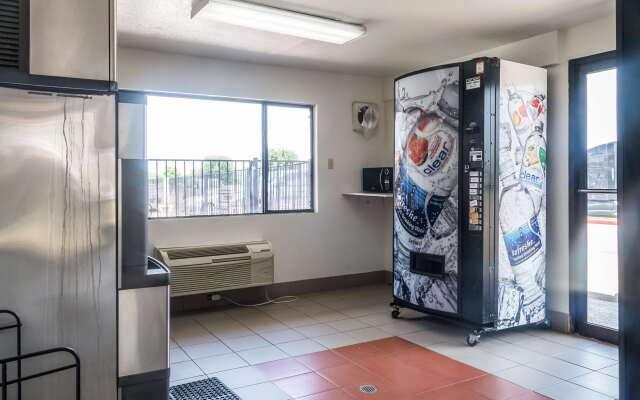 Motel 6 Mesquite, TX - Rodeo - Convention Ctr
