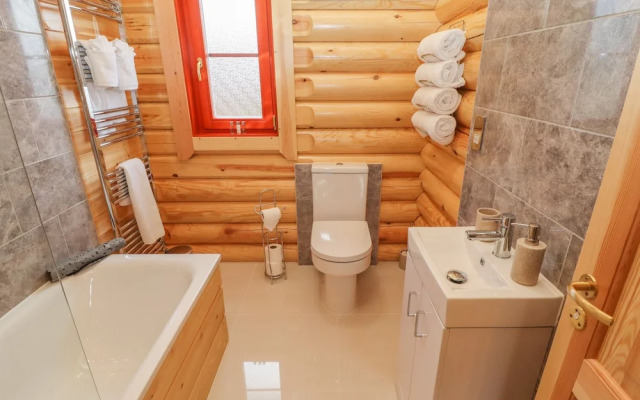Maple Lodge