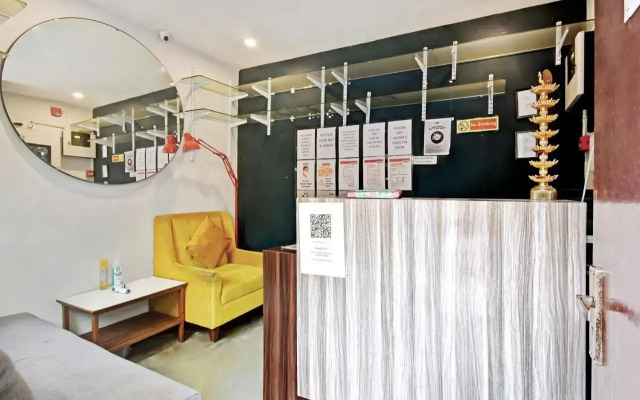 OYO 82317 Amaris Stay Hub