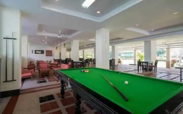 Patong Beach Gardens - Pool, Fast Wifi, Smart TVs