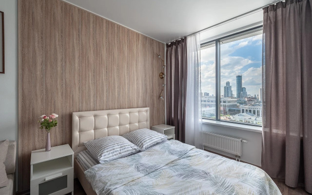 AHause на Малышева 42а