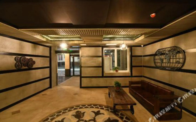 Yimei 28° Fengshang Hotel (Hebei University First Central Hospital East Branch)