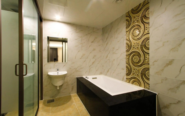 The King Hotel