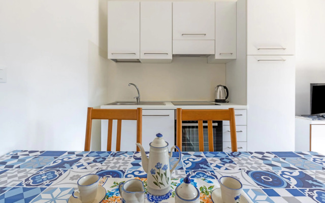 Snug apartment in Lesa with balcony