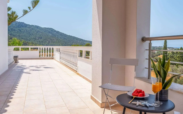 Red Rose Luxury Villa