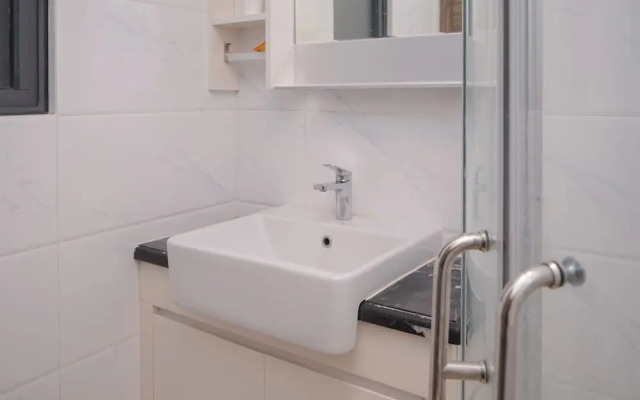 Spacious and Simple 3BR Sky House BSD Apartment