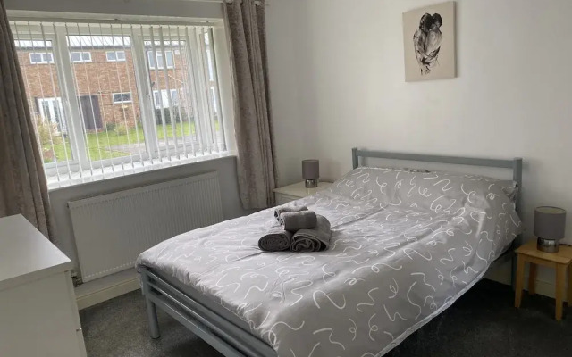 Cottage - Sleeps 4 - Pets Ok - Parking - Garden