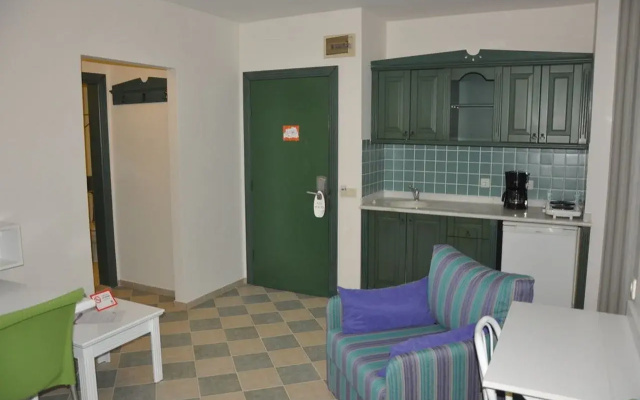 Smartline Sunpark Aramis Hotel