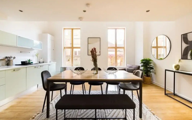 The Clapham - Captivating 2bdr With Garden Parking