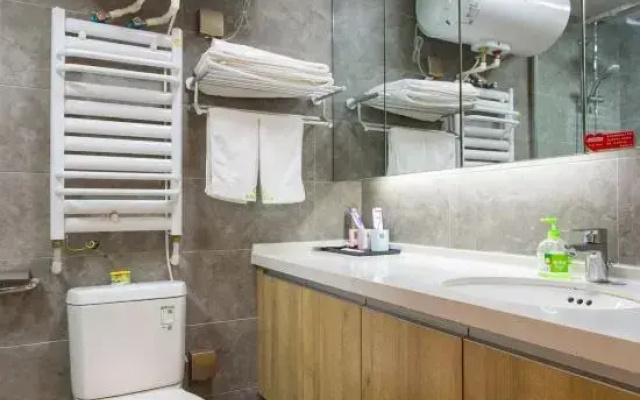Blueberry Chain Hotel Apartment (Linyi Taisheng Plaza )