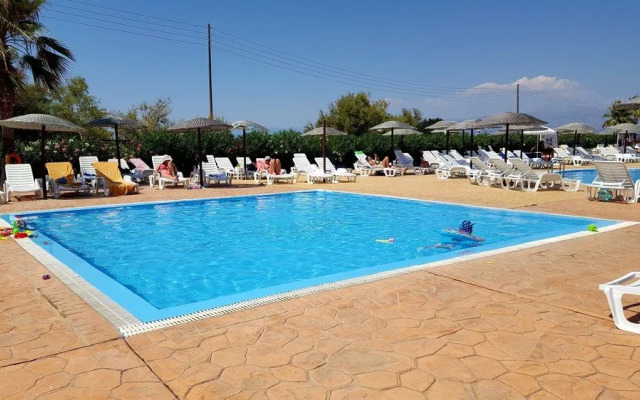 Almyros Villas Resort