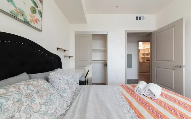 Santa Ana Delightful 4 Bedroom House