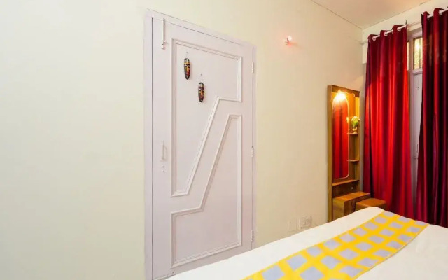 OYO 13726 Home Cozy 2BHK Hathi Paon Road