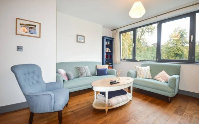 Bright One Bedroom Clifton City Pad