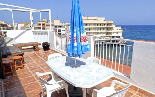 Apartment - 2 Bedrooms with WiFi and Sea views - 103806