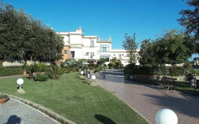 Hermitage Capua Hotel