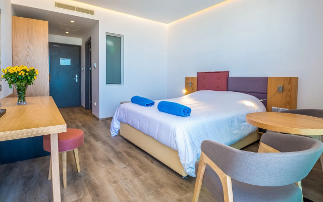 Protaras Plaza Hotel