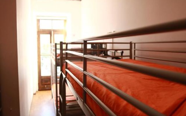 Porto Downtown Hostel