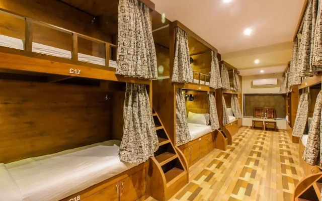 Blossom Dormitory - Hostel