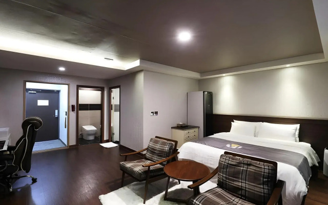 Cheongju The Mark Hotel