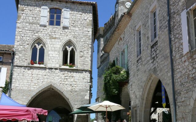 Rustic Castle in Bon-Encontre with Terrace