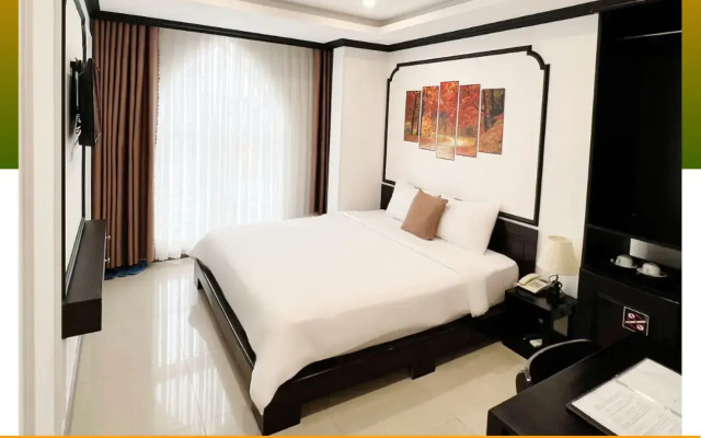 Phuong Dong Hotel & Apartment