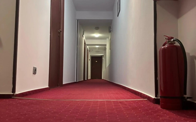 Hotel Bliss