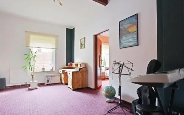 3 Private Rooms, 4 Persons (5403)