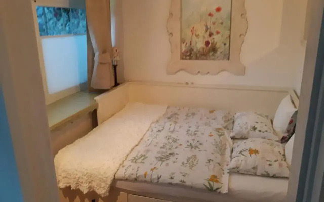 Pletna Lake View Apartment (Ground Floor)