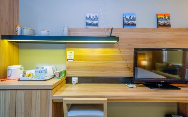 Stylish and Cozy Studio Mustika Golf Apartment